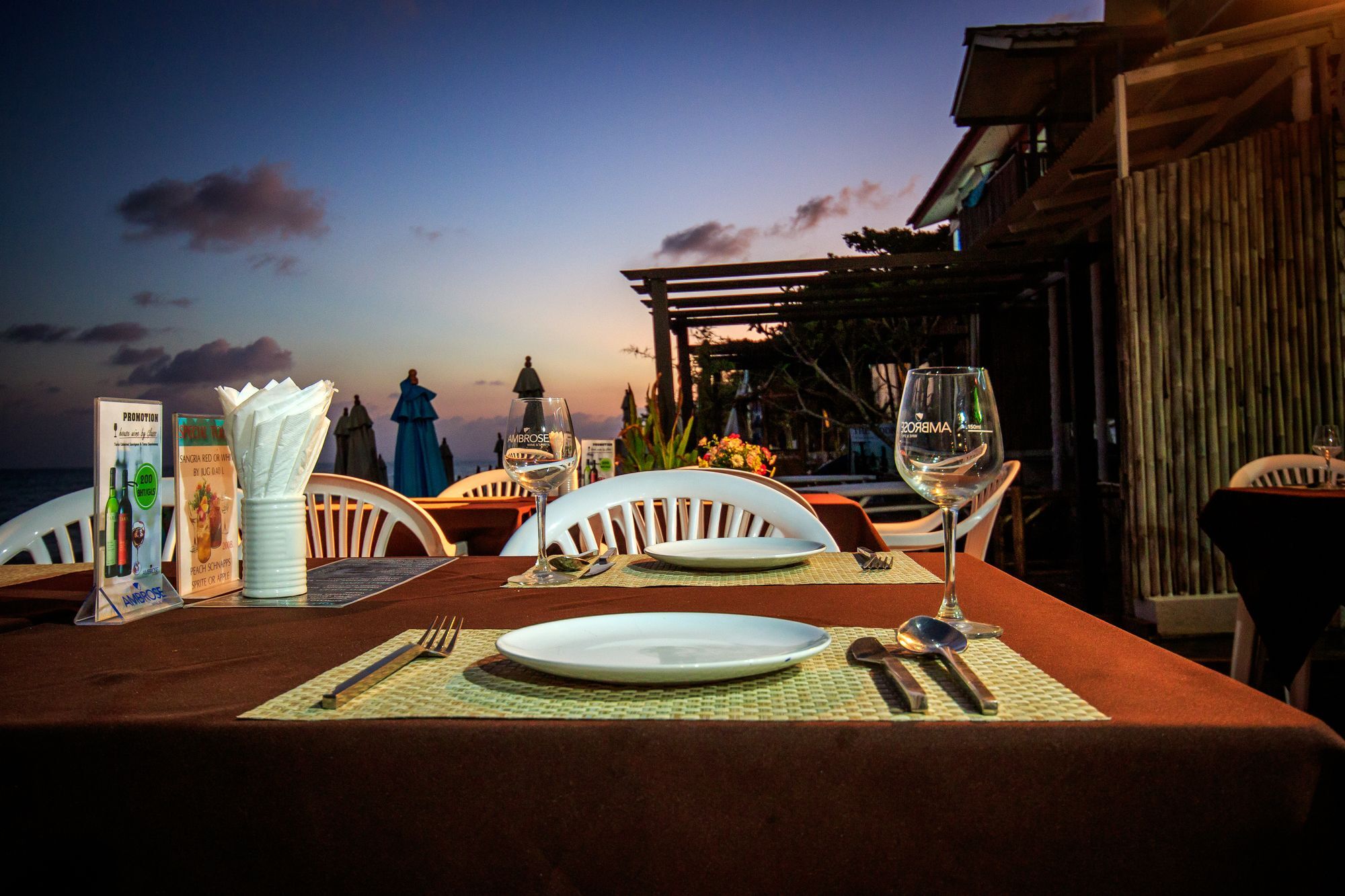 Trash And Glam Beach Lounge Lamai Beach  Exterior photo